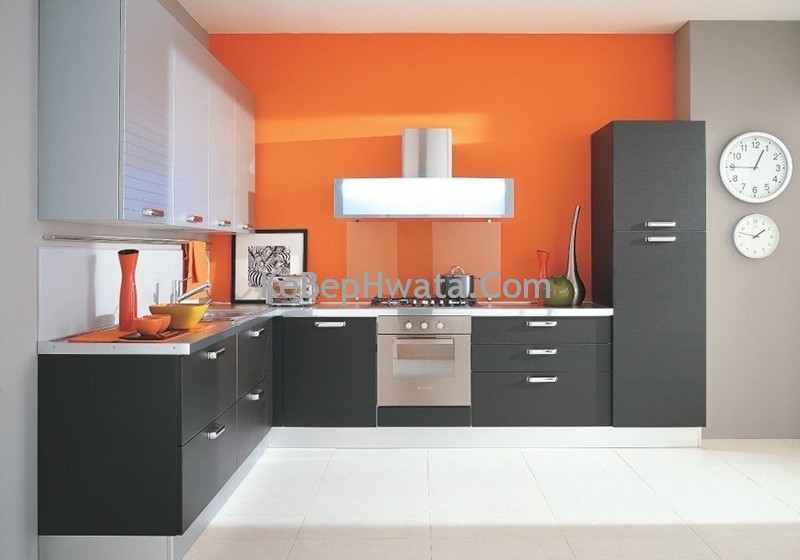 Tủ bếp inox acrylic đặc biệt phù hợp với không gian các căn chung cư