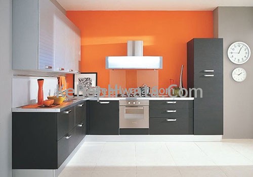 Không gian bếp sang trọng cùng với tủ bếp inox Acrylic